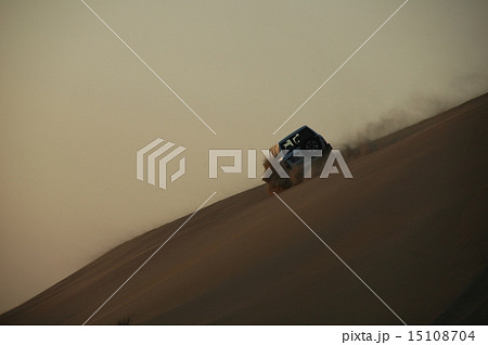 Dubai, desert offroad in the UAE 15108704