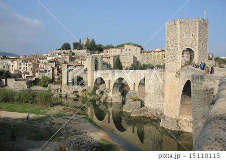 castle Besalu 15110115