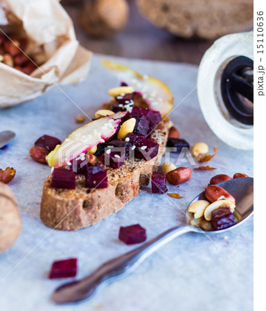 sandwich with roasted beets, nuts, pear and sesame sandwich with roasted beets, nuts, pear and sesame 15110636