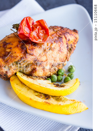 whole chicken fillet baked in a spicy sauce 15110668