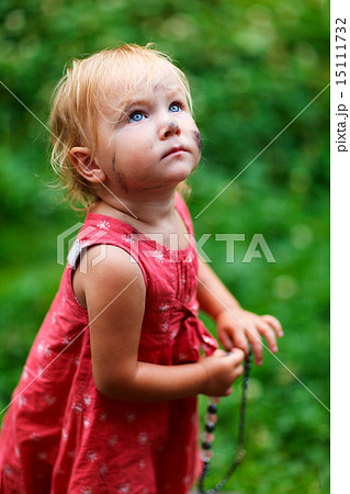 Adorable toddler girl 15111732