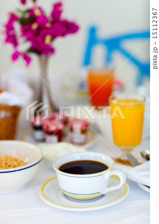 Delicious breakfast 15112367