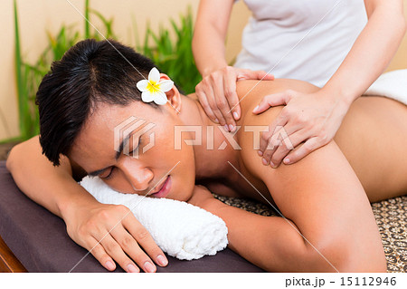 Indonesian Asian man at wellness massage 15112946