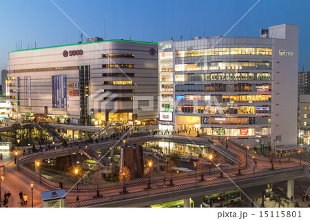 埼玉県川口駅　東口駅前広場　ロータリー 15115801