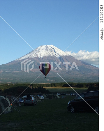 富士山と気球 15116208