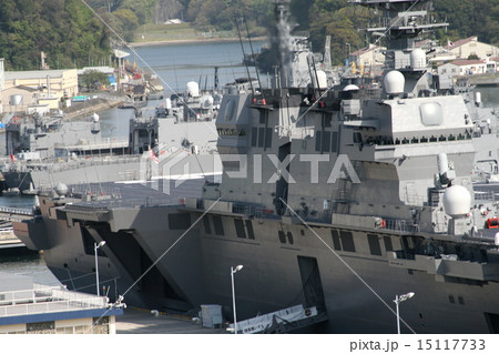 横須賀に配属された巨大護衛艦「いずも」の入港風景 15117733