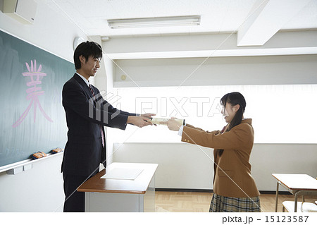 学生、卒業 15123587