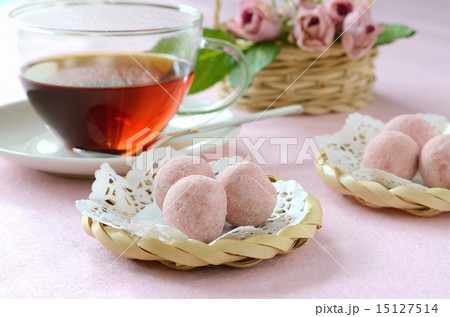 ティータイム ピンクのバラとクッキーと紅茶 ティータイム ピンクのバラとクッキーと紅茶 15127514