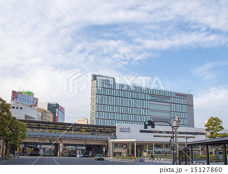 JR吉祥寺駅の新しい駅ビルと北口広場（東京都武蔵野市） 15127860