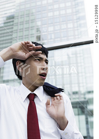 ビジネスマン・営業・汗 15129998