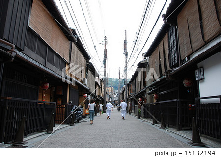 京都・祇園の路地裏(京都市東山区) 京都・祇園の路地裏(京都市東山区) 15132194