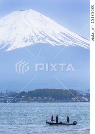 河口湖のバスフィッシング 15135030