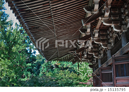 書写山円教寺の軒下の写真素材