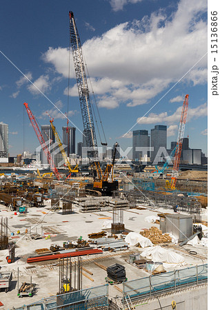 再開発中の豊洲地区 15136866