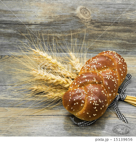 Bun with sesame seeds and ears 15139656