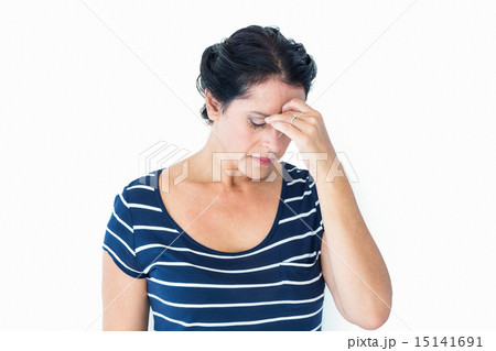 Woman having migraine 15141691