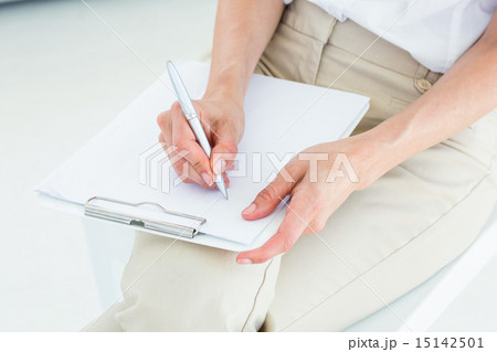 Therapist taking notes 15142501