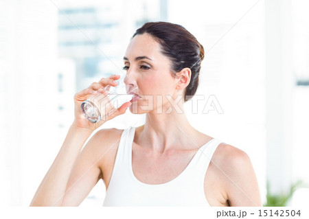 Brunette drinking water 15142504