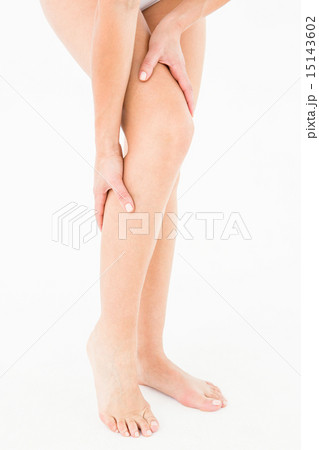 Natural woman with knee pain Natural woman with knee pain 15143602