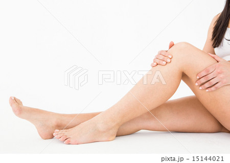 Natural woman with knee pain 15144021