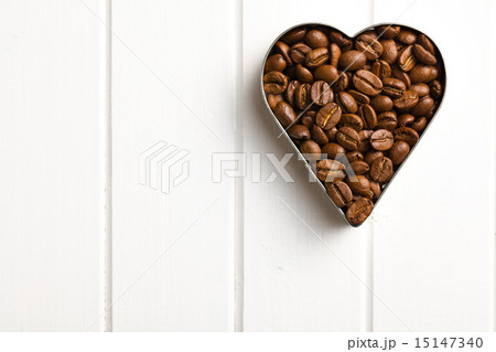 coffee beans in heart form 15147340