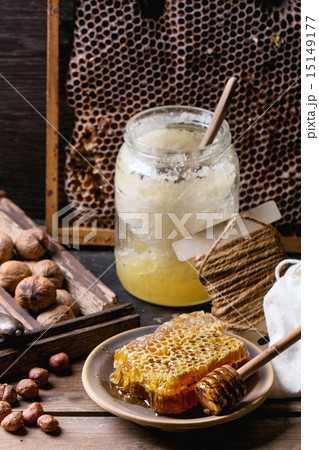 Honeycomb and nuts Honeycomb and nuts 15149177