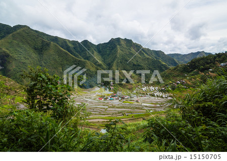 フィリピン　バタッドの棚田と集落 15150705