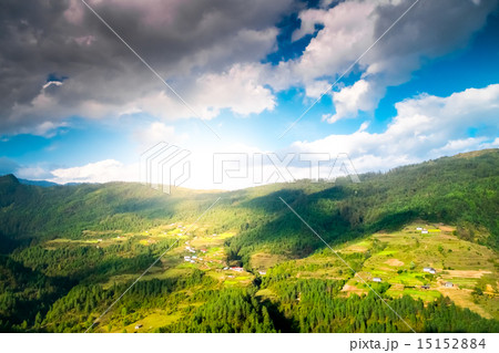 Mountain valley Mountain valley 15152884