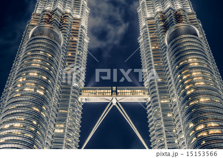 Petronas Towers 15153566