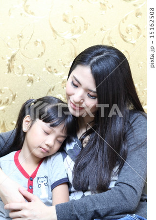 Mother and child daughter sleep Mother and child daughter sleep 15162508