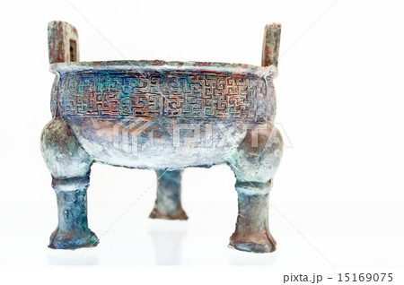 Ancient bronze ding 15169075