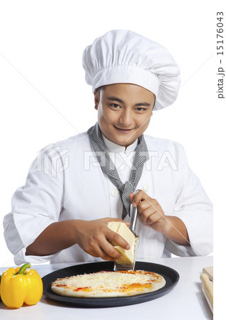 15176043