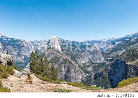 Sunny view of yosemite valley national park Sunny view of yosemite valley national park 15179153