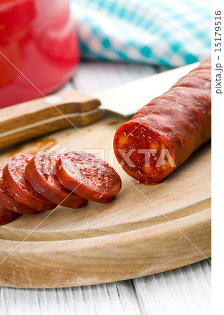 sliced tasty chorizo sausage 15179516