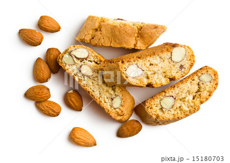 cantuccini cookies and almonds 15180703