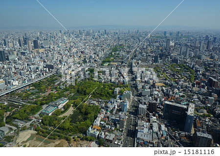 あべのハルカス最上階からの眺望:北側の風景(手前は天王寺動物園) あべのハルカス最上階からの眺望:北側の風景(手前は天王寺動物園) 15181116
