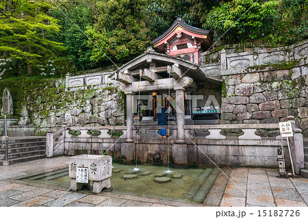 京都　清水寺　音羽の滝 15182726
