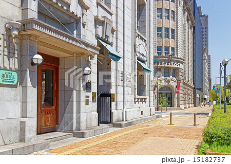 神戸 旧居留地 海岸通の街並み 15182737