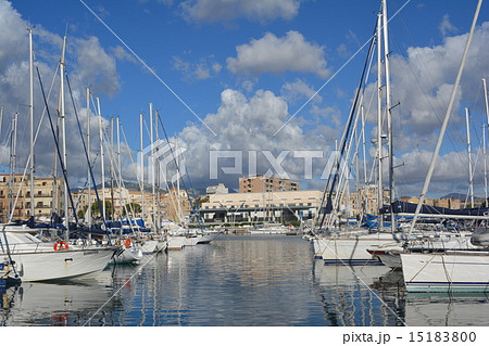 イタリア　水辺 15183800