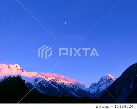 朝焼けのマウント・クック 15184524