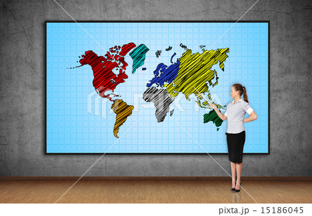 world map on screen 15186045