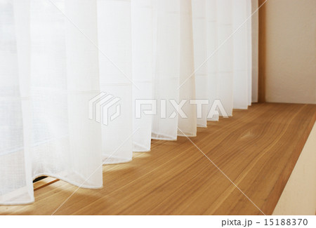 白いカーテン 15188370