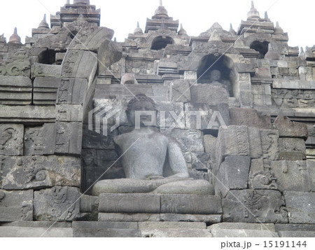 インドネシア ジョグジャカルタの世界遺産ボロブドゥール遺跡の写真 15191144