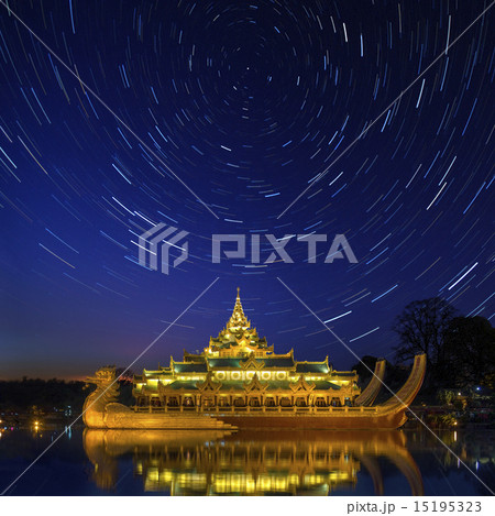 Karaweik - Kandawgyi Lake - Yangon - Myanmar Karaweik - Kandawgyi Lake - Yangon - Myanmar 15195323