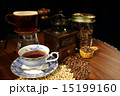 コーヒーの有るテーブル 15199160