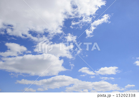 青空と雲 15202338