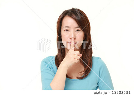 秘密を守る女性 15202581