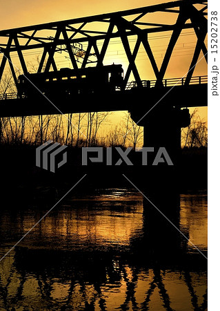 朝焼けの　わたらせ渓谷鉄道03 15202738