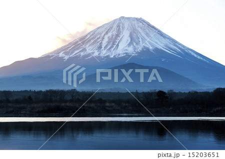 精進湖の富士山 精進湖の富士山 15203651
