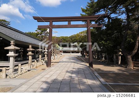 西宮神社の参道 15206681